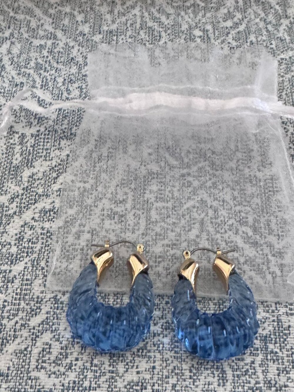 🎁 Giftable - Glass Textured Translucent Blue Chunky Hoop Earrings Gold